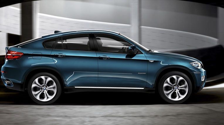 Mercedes-Concept-vs-BMW-X6%20(15).jpg