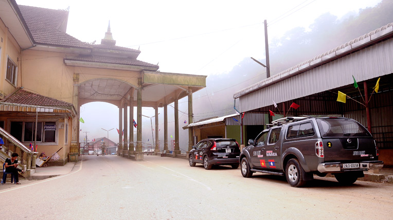 Ngày 2 hành trình Bắc Lào: Tết từ biên giới tới thủ đô