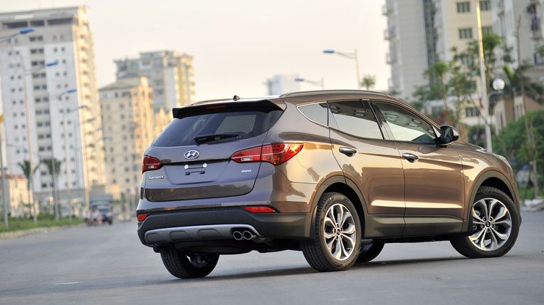 hyundai-santa-fe-2014%20(4).jpg