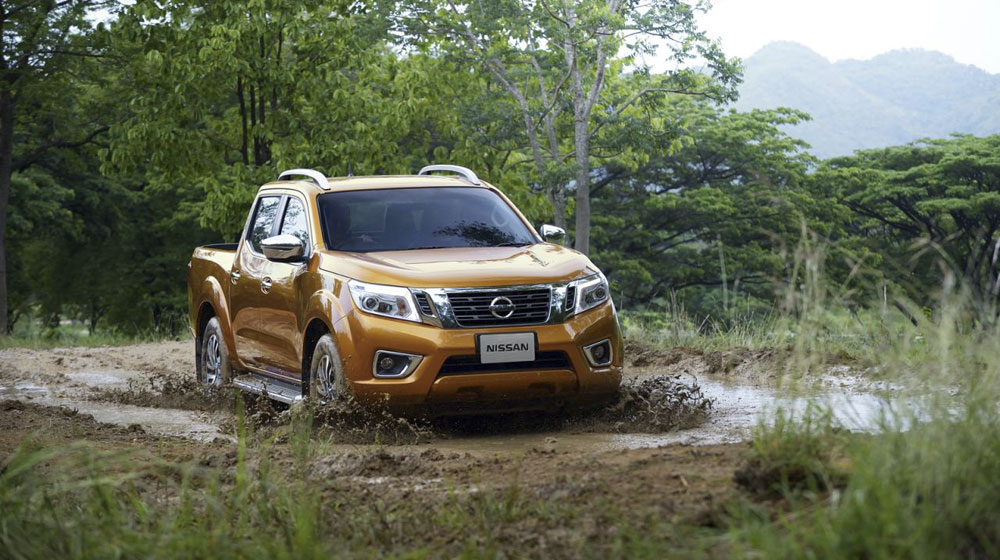 nissan-navara-2015-1%20(1).jpg