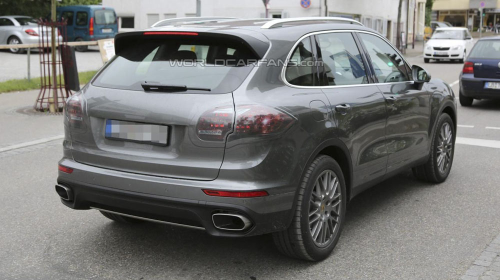 porsche-cayenne-2015%20(2).jpg