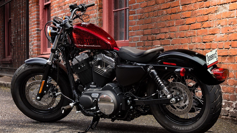 2015-harley-davidson-sportster-forty-eight-is-ready-to-turn-heads-photo-gallery_1.jpg