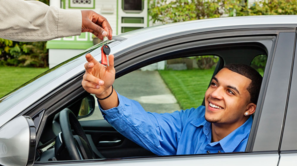 Lưu ý gì về điều kiện bảo hiểm khi cho thuê/mượn xe hơi?