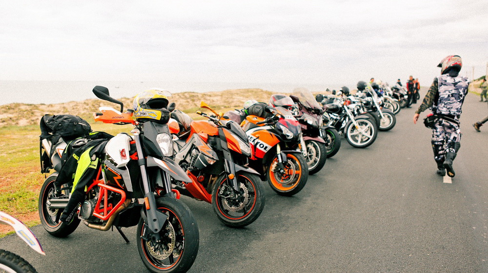 Gần 100 xe môtô PKL hành trình đến Phan Thiết