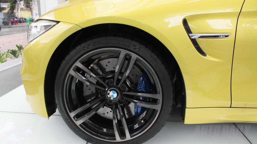 BMW M4 (9).jpg