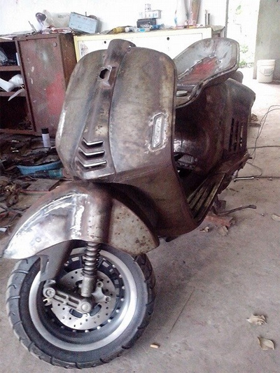 vespa-946-2-1484-1415432956.jpg