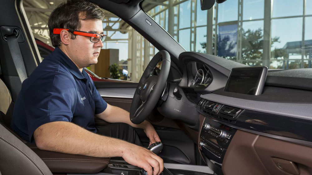 BMW cải thiện chất lượng xe bằng Google Glass