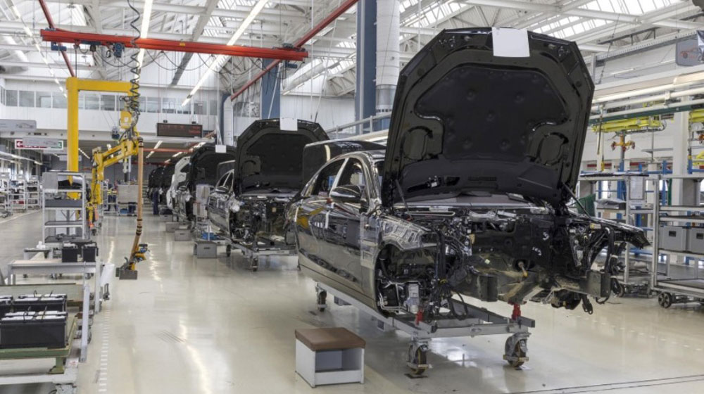 2015-Mercedes-S-Class-Guard-Production.jpg