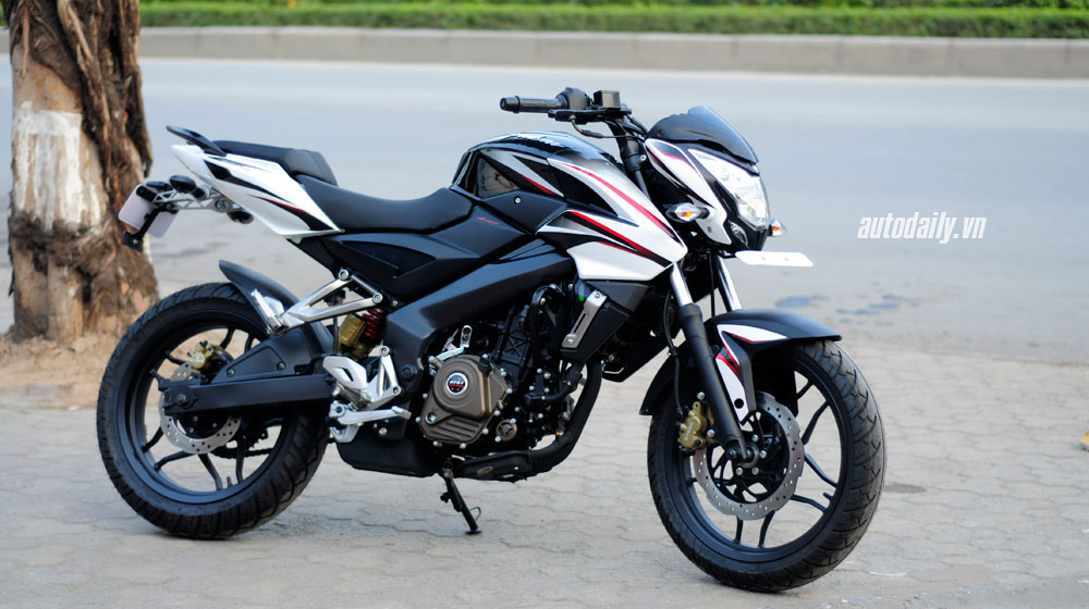 bajaj%20pulsar%20(24).jpg