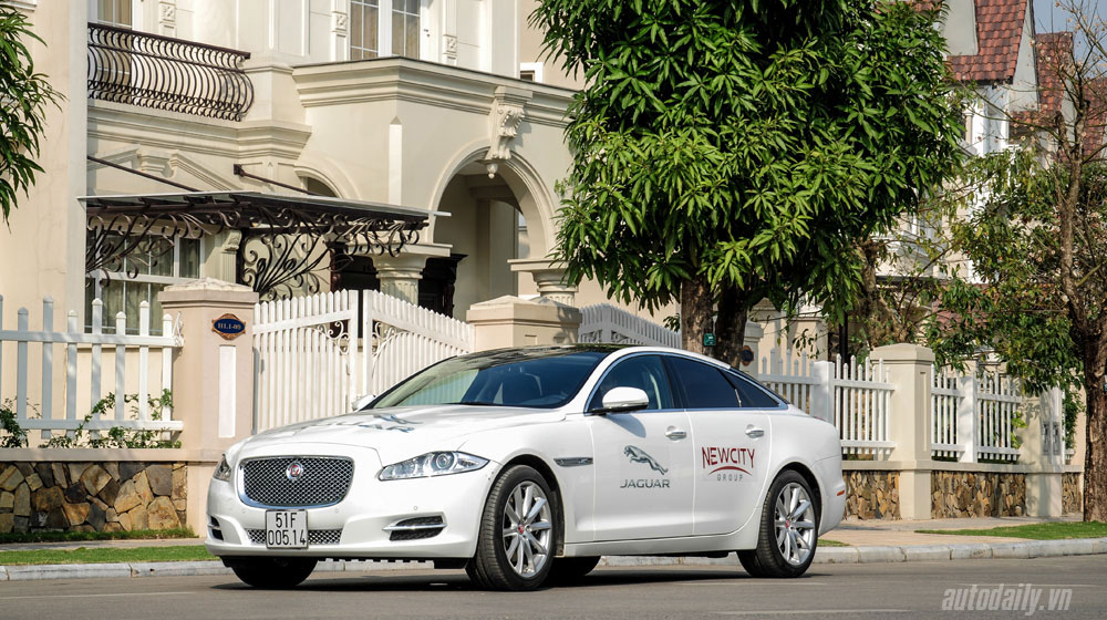 jaguar-test-drive%20(14).jpg