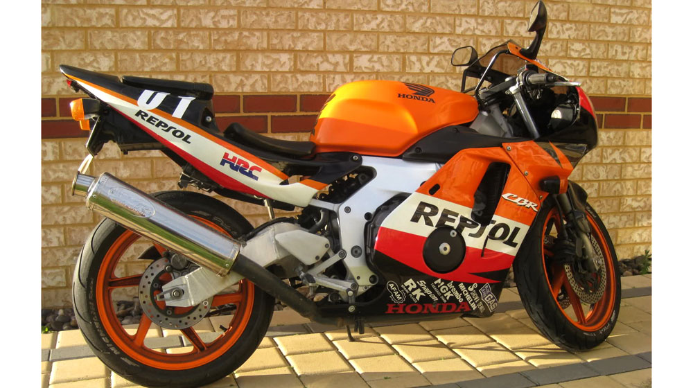 crr250rr%20(3).jpg