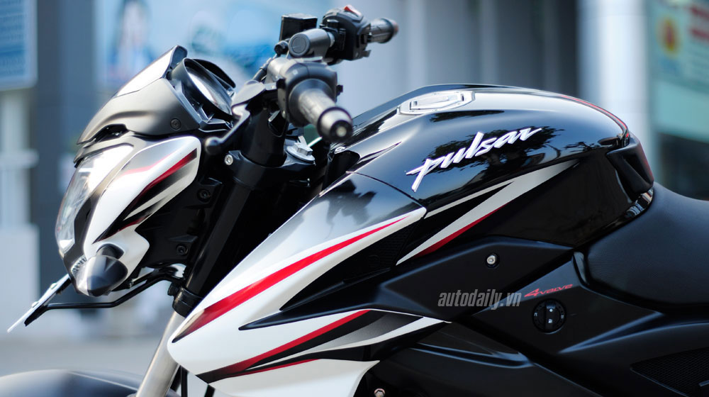 bajaj%20pulsar%20(15).jpg