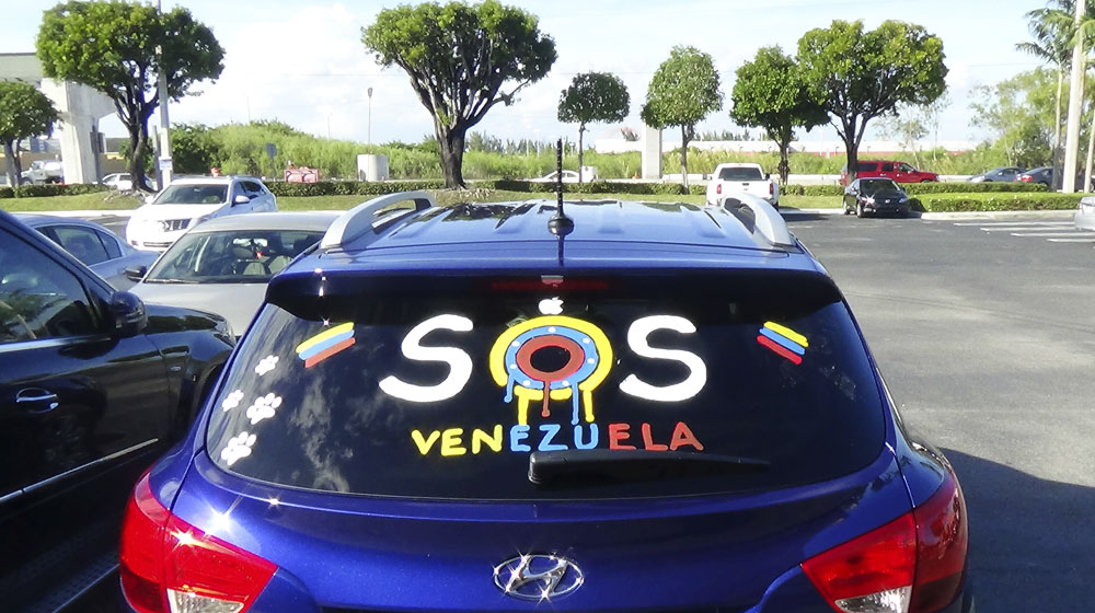 car-in-venezuela-(3).jpg