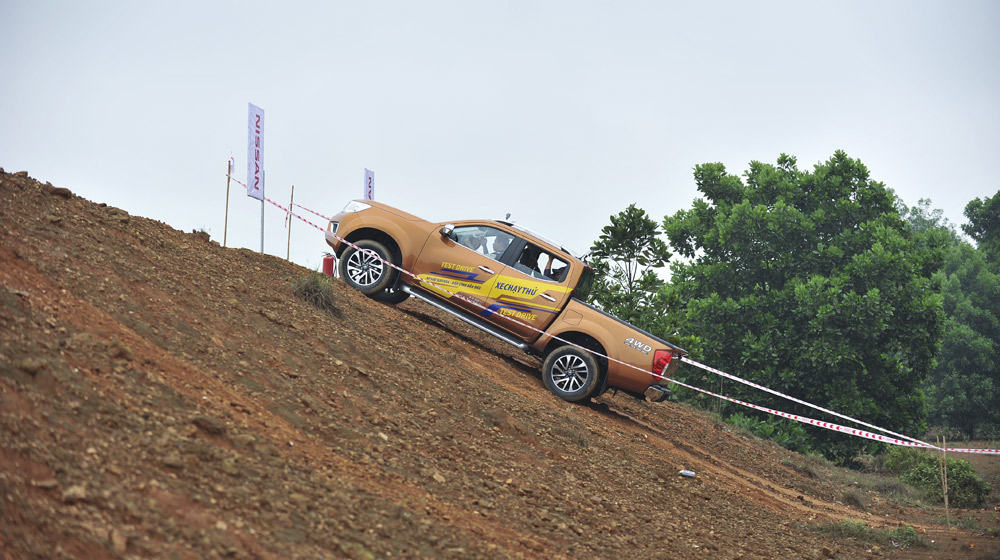 offroad%20Nissan%20NP300%20Navara%20(7).jpg