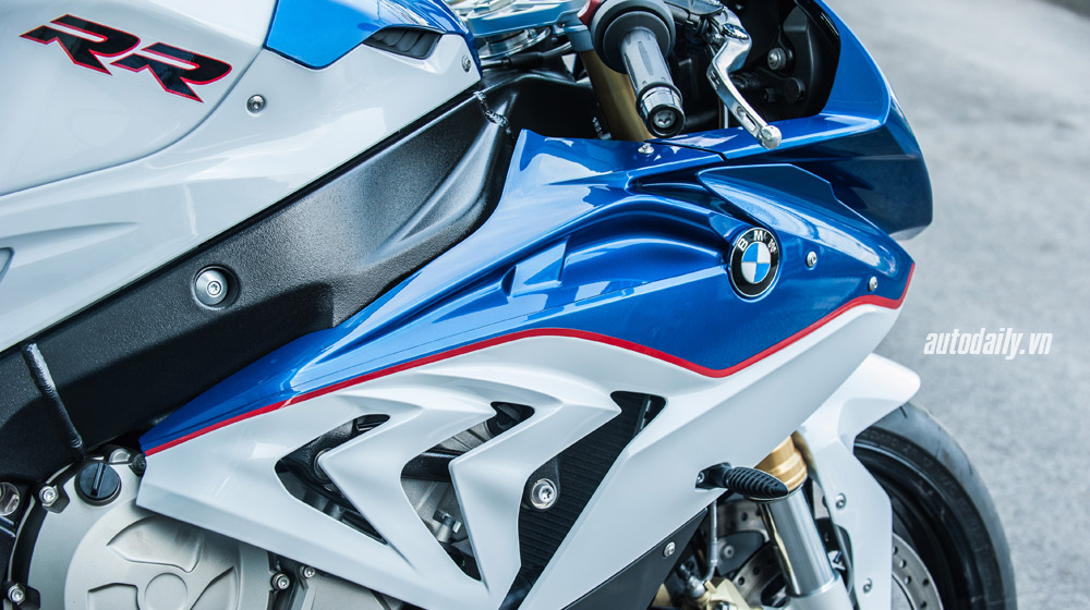 BMW%20S1000RR%202015%20(13).jpg