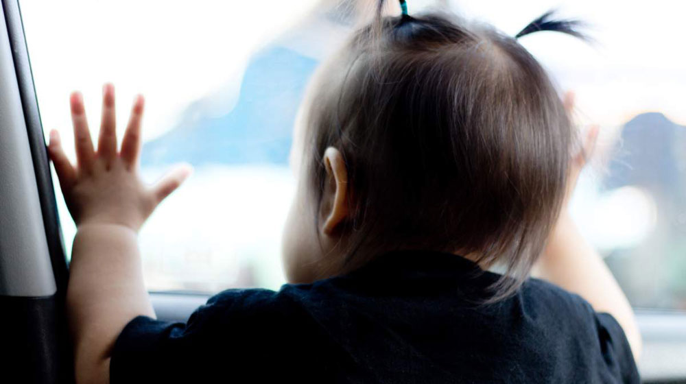 baby car Thời tiết nắng nóng, đừng “bỏ quên” trẻ trên ôtô