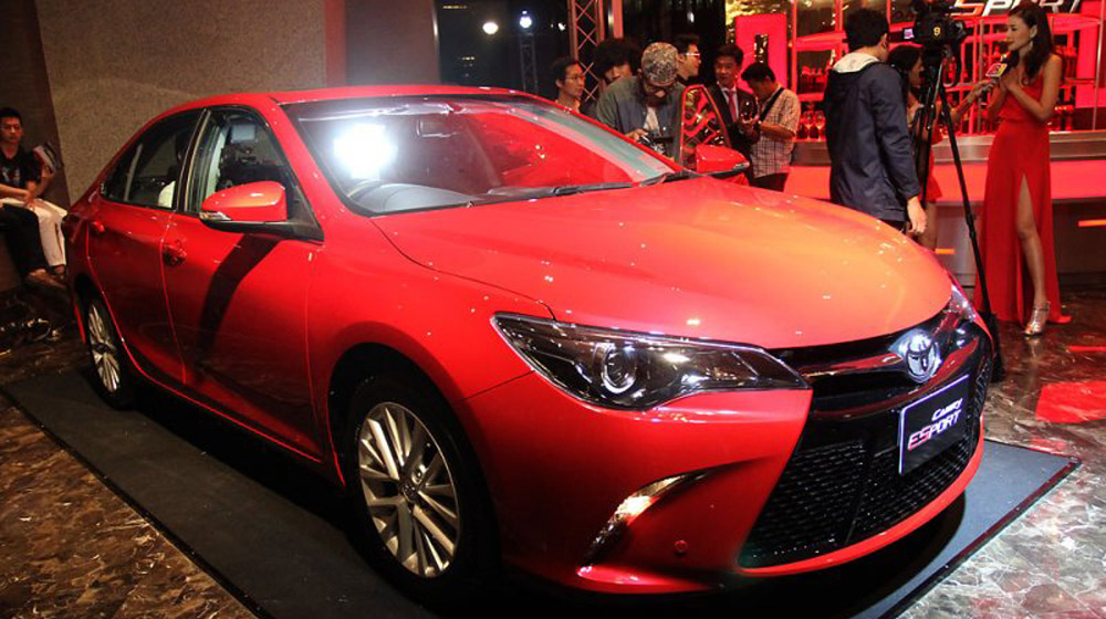 toyota-camry-esport-2015-32.jpg