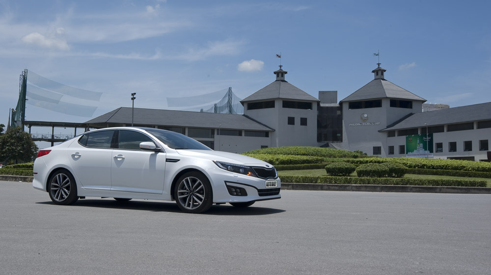 Kia%20Optima%202015%20(12).jpg