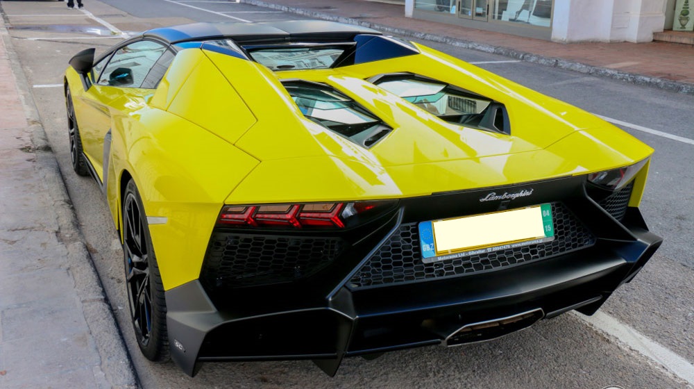 Lamborghini%20Aventador%20LP720-4%20Roadster%2050%20Anniversario%20(1).jpg