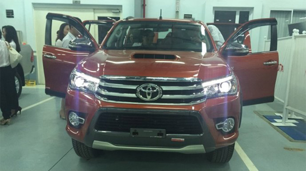Thêm ảnh nóng Toyota Hilux 2016 tại Việt Nam