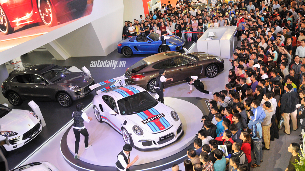 70.000 khách tham quan và 200 xe được bán tại VIMS 2015