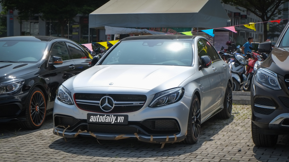 Mercedes-Benz_VMS_2015%20(5).jpg
