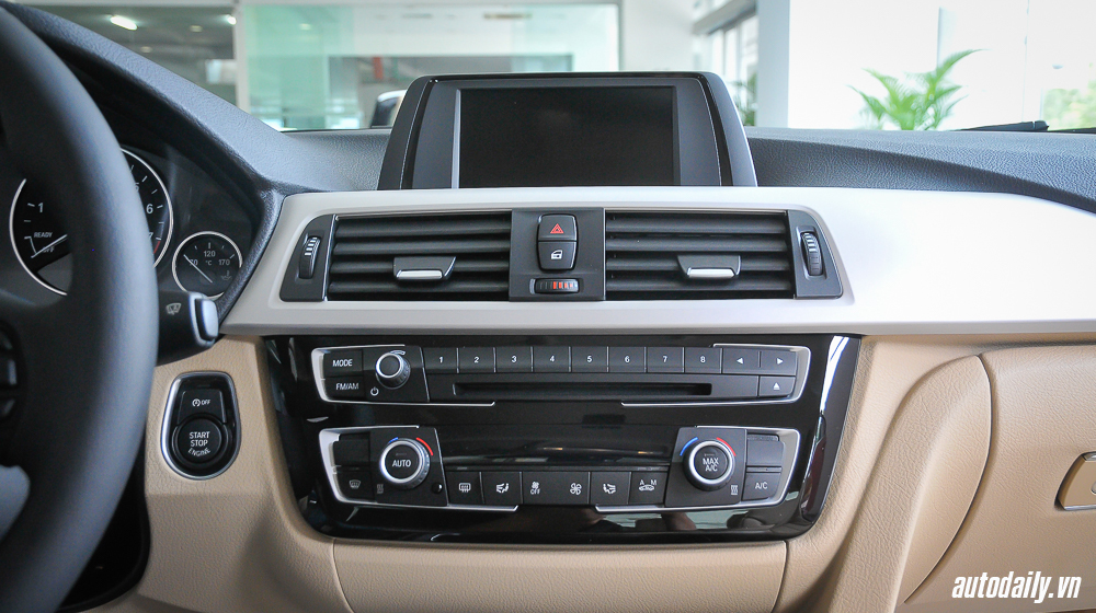 Ảnh chi tiết BMW 320i 2016 tại Việt Nam BMW 3-Series 2016 (12).jpg