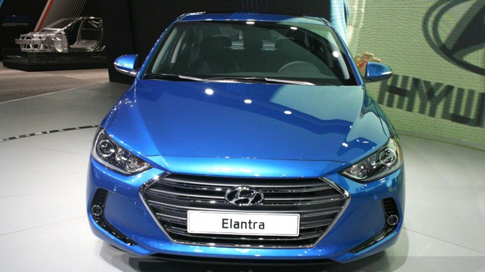 Hyundai Elantra 2016 (4).JPG