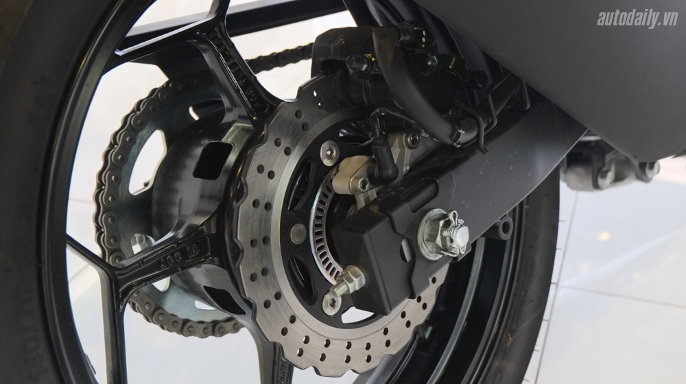 Chi tiết Kawasaki Ninja 300 ABS 2016 đầu tiên về Việt Nam Kawasaki_Ninja_300_ABS_2016 (12).jpg