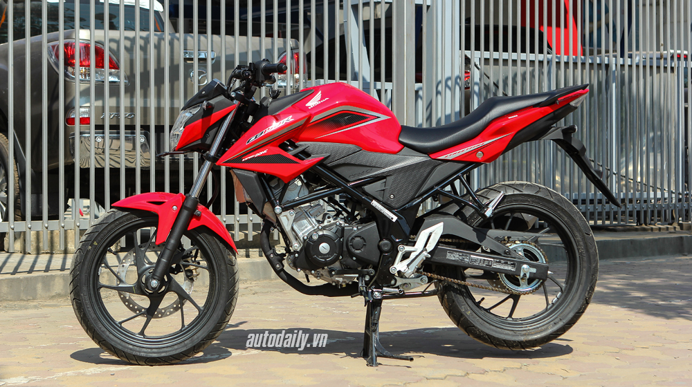 Honda%20CB150R%202016%20(4).jpg