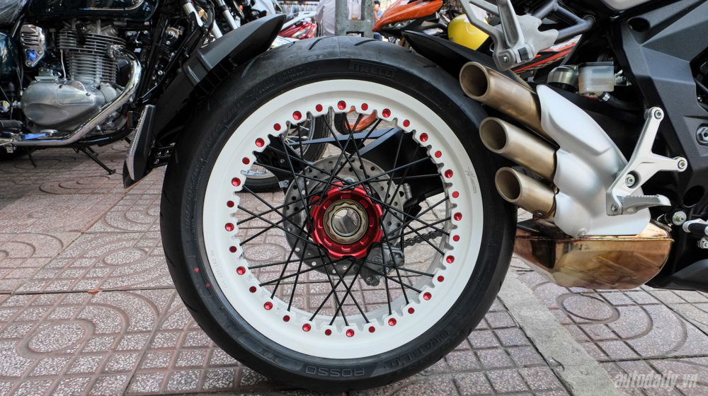 Xem chi tiết MV Agusta Dragster 800RR 2015 MV_Agusta_Dragster_800RR_2015 (11).jpg