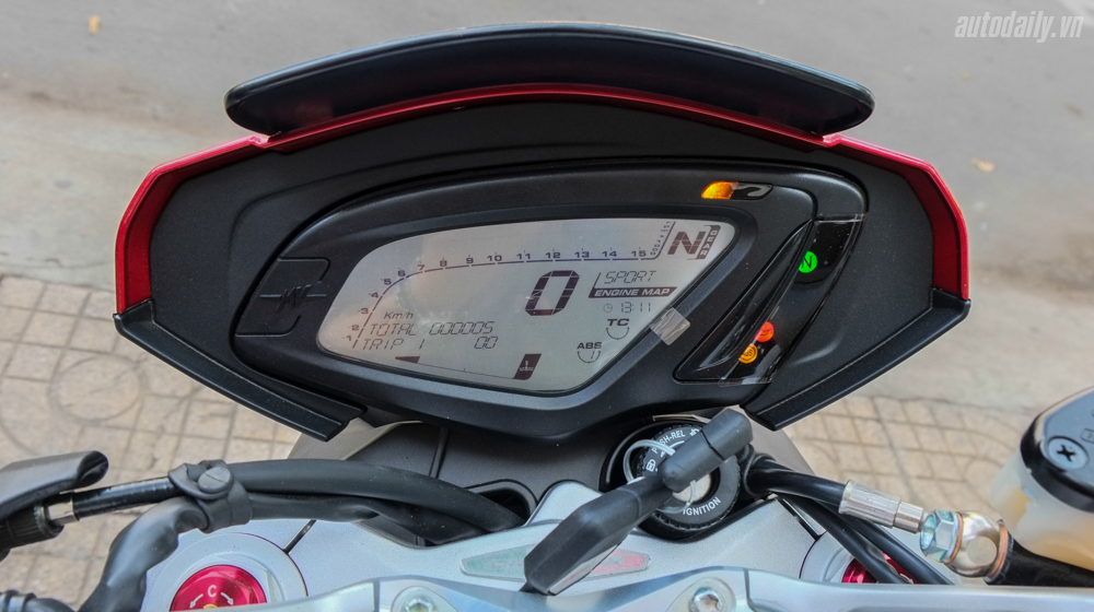 Xem chi tiết MV Agusta Dragster 800RR 2015 MV_Agusta_Dragster_800RR_2015 (22).jpg