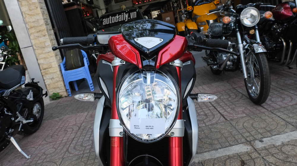 Xem chi tiết MV Agusta Dragster 800RR 2015 MV_Agusta_Dragster_800RR_2015 (4).jpg