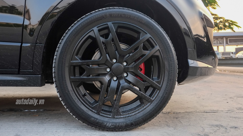 Cận cảnh Range Rover Evoque Kahn tại Việt Nam Range_Rover_Evoque_Kahn (3).jpg