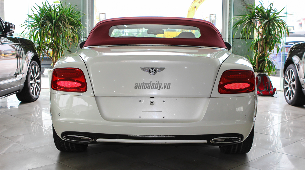 Bentley GTC 2012 (32).JPG