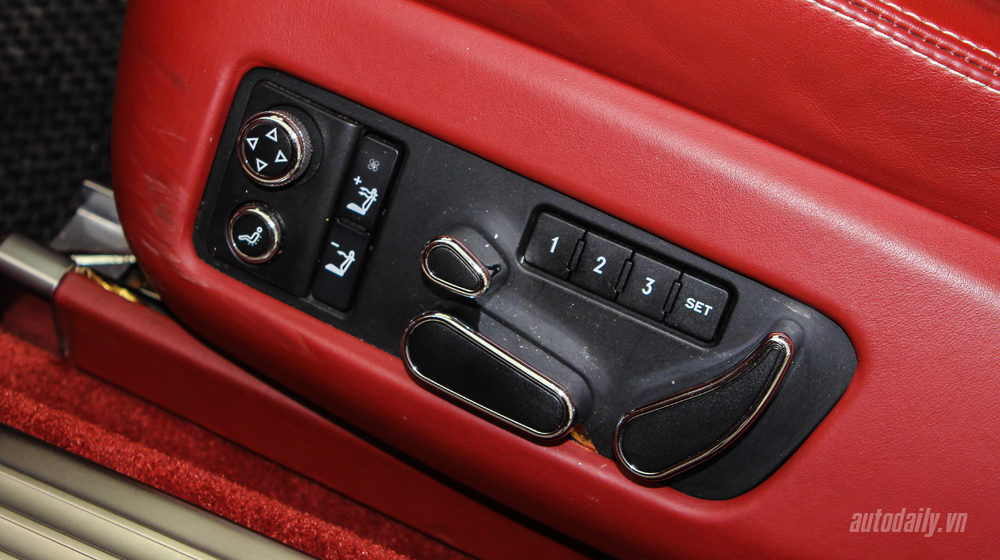 Bentley GTC 2012 (21).JPG