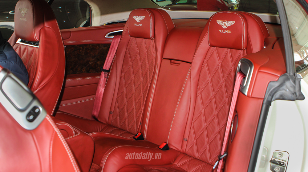 Bentley GTC 2012 (25).jpg