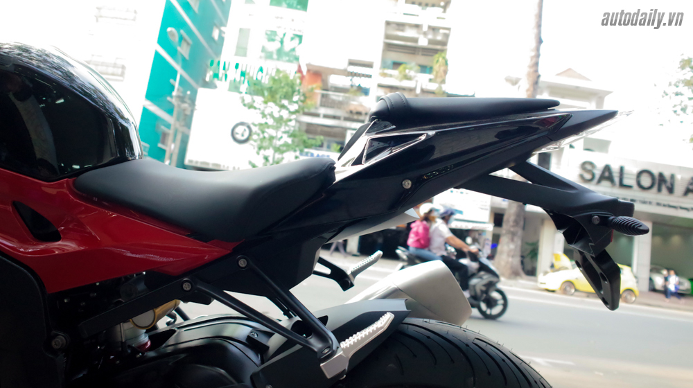 Chi tiết siêu phẩm BMW S1000RR 2016 tại Việt Nam BMW S1000RR 2016 (17).jpg