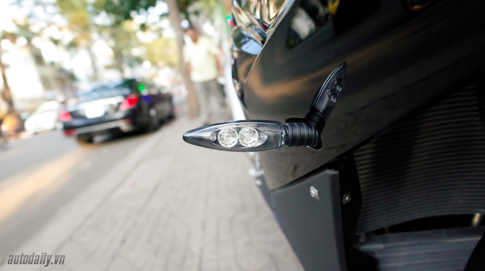 Chi tiết siêu phẩm BMW S1000RR 2016 tại Việt Nam BMW S1000RR 2016 (21).jpg