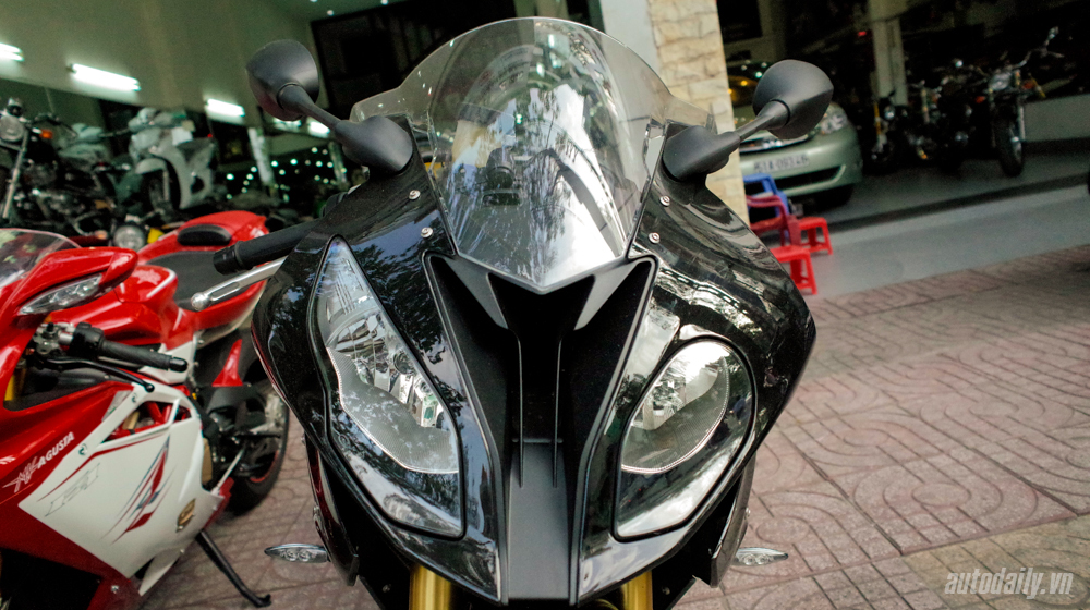Chi tiết siêu phẩm BMW S1000RR 2016 tại Việt Nam BMW S1000RR 2016 (6).jpg