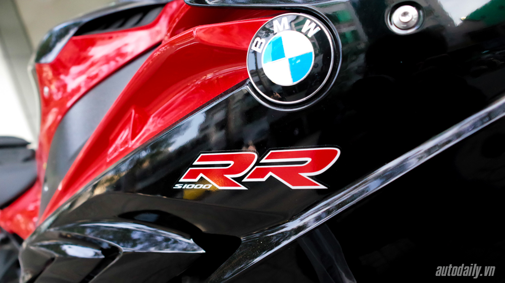 Chi tiết siêu phẩm BMW S1000RR 2016 tại Việt Nam BMW S1000RR 2016 (8).jpg