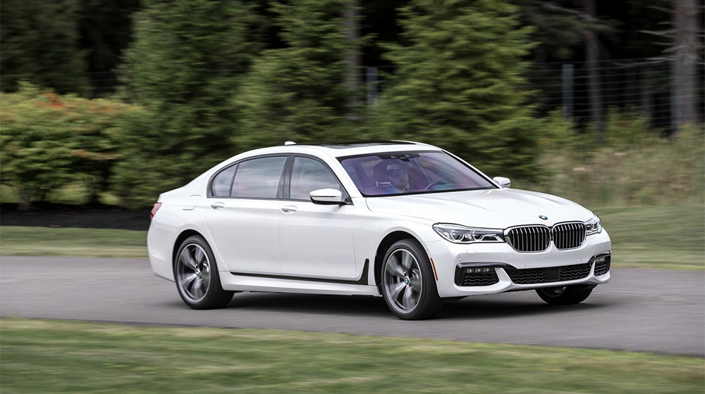 BMW giành ngôi vương phân khúc xe sang tại Mỹ năm 2015