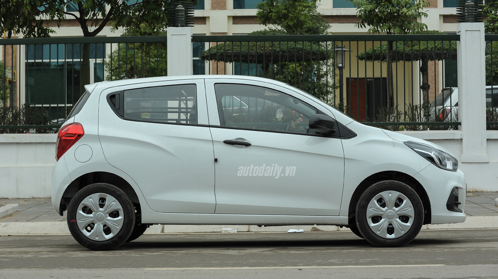 Chevrolet%20Spark%202016%20(2).jpg