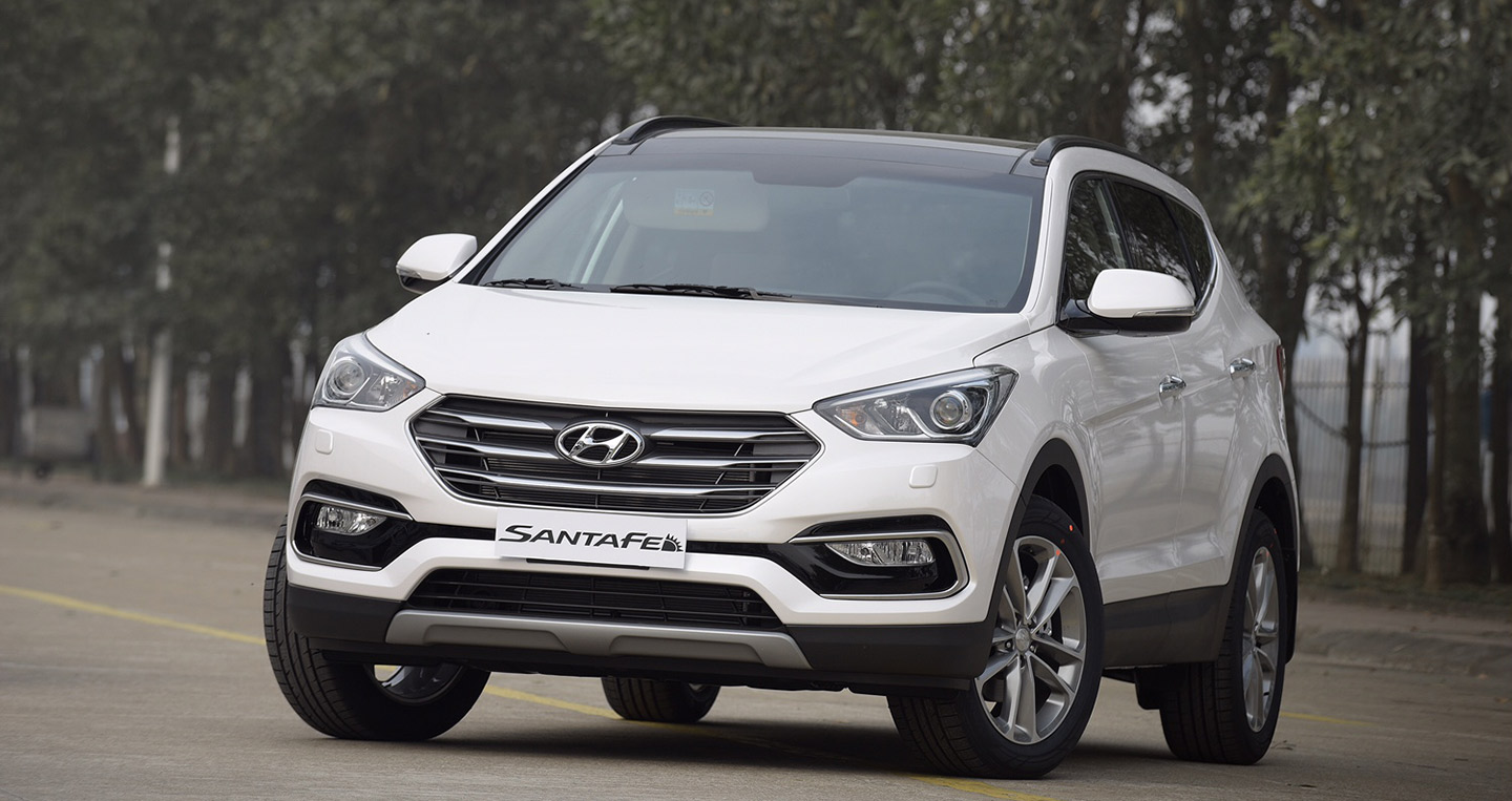 Hyundai-SantaFe-2016-(VN)---3.jpg