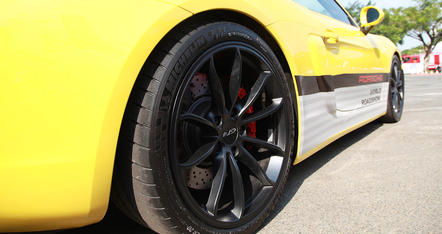 porsche-michelin%20(3).jpg