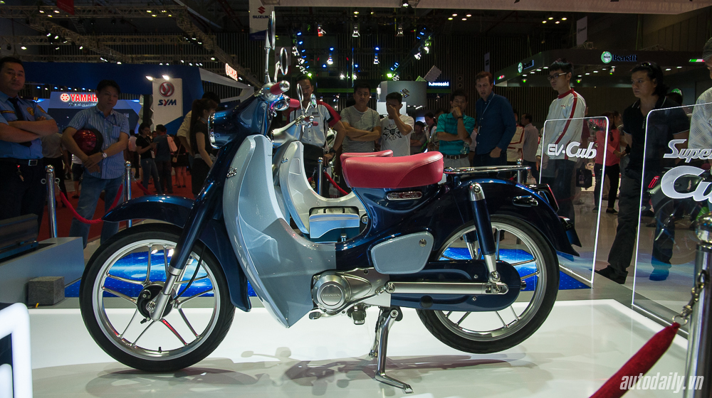 Honda_Cub%20(2).jpg