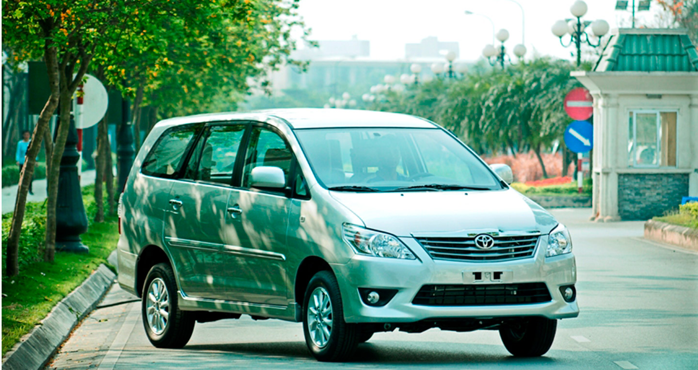 toyota-innova.jpg