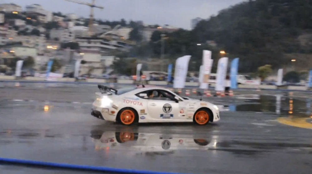 toyota-gt-86-steals-bmws-drift-record-in-turkey-video-84614_1.jpg