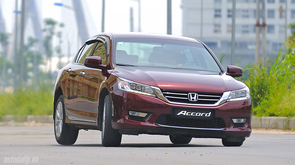 Đánh giá chi tiết Honda Accord 2014 Chiếc sedan sang trọng đẳng cấp