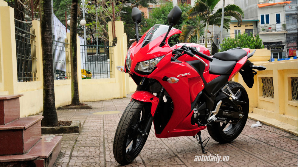 Honda CBR300R 2015 "giá mềm" tại Việt Nam - 1